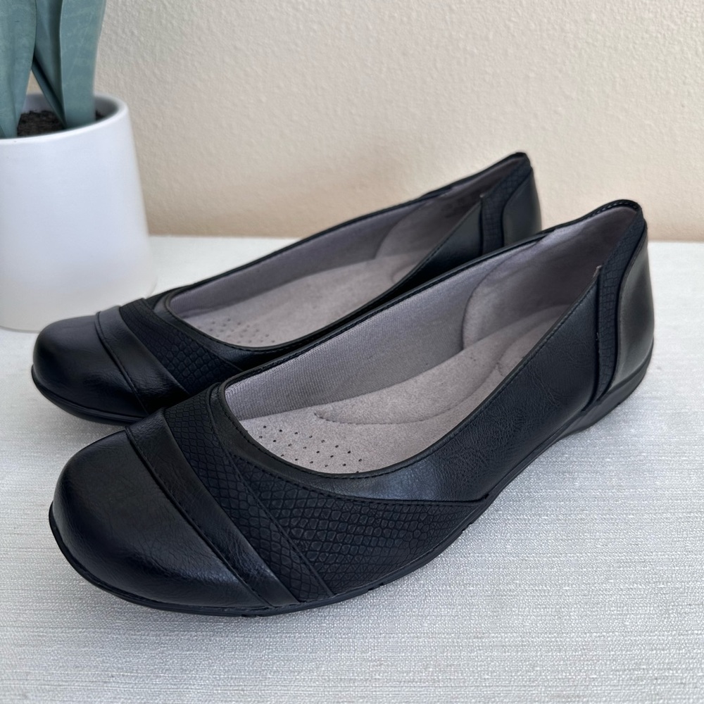 Life Stride Dig Black Faux Leather Soft System Slip In Loafers Women’s 9.5W